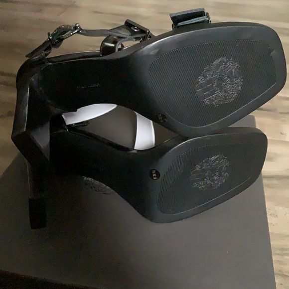 BRAND NEW Vince Camuto Heels - Picture 4 of 5